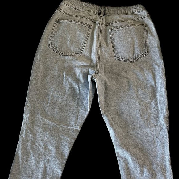 Jean - Picture 2 of 2